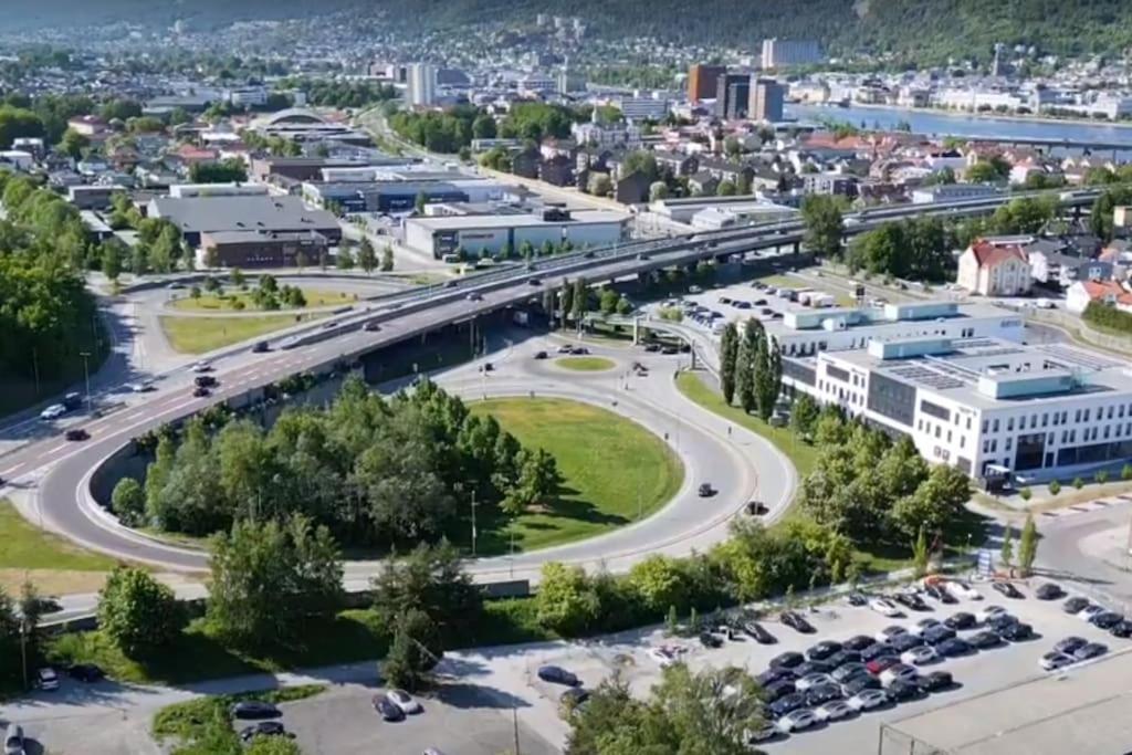 Appartamento Fin Sentralt Hybel I Drammen Esterno foto
